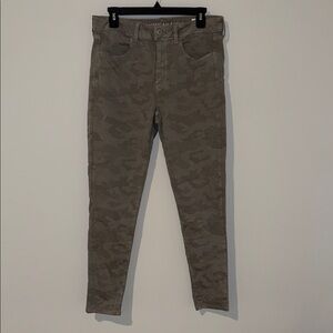 American Eagle High Rise Camo Jegging